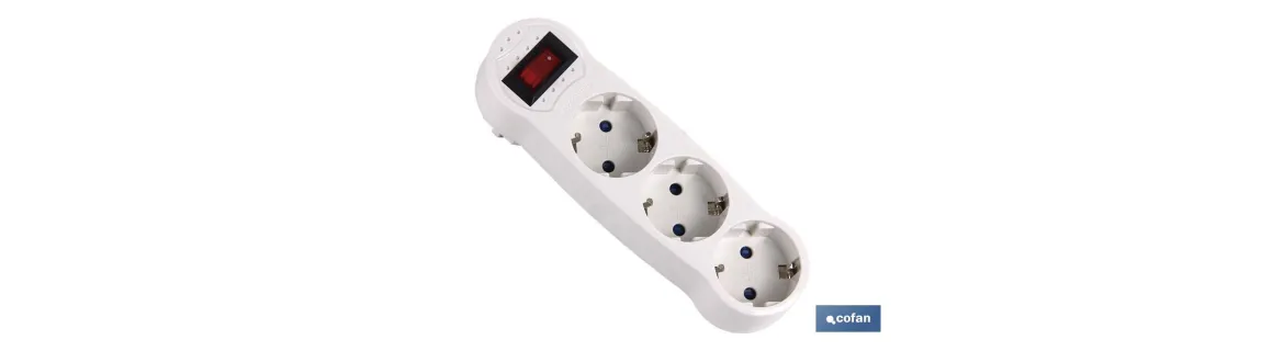 Adaptador triple Frontal Schuko con interruptor | Color Blanco | 16 A - 250 V